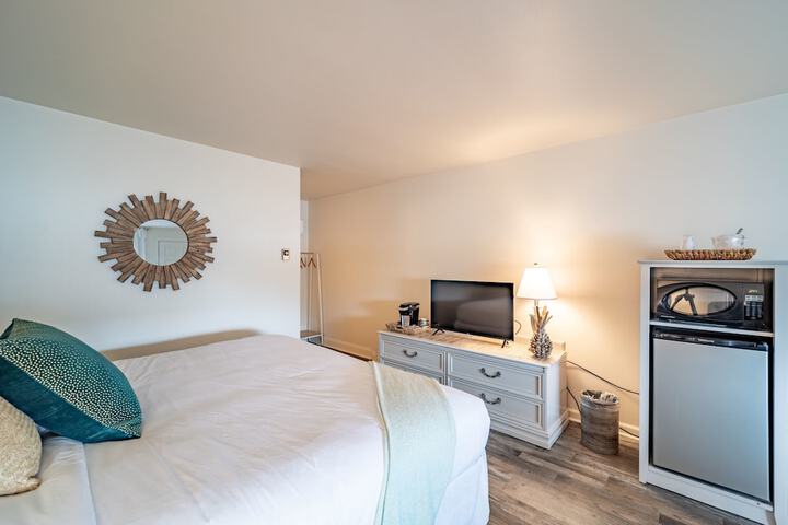 Ocean Glass Inn