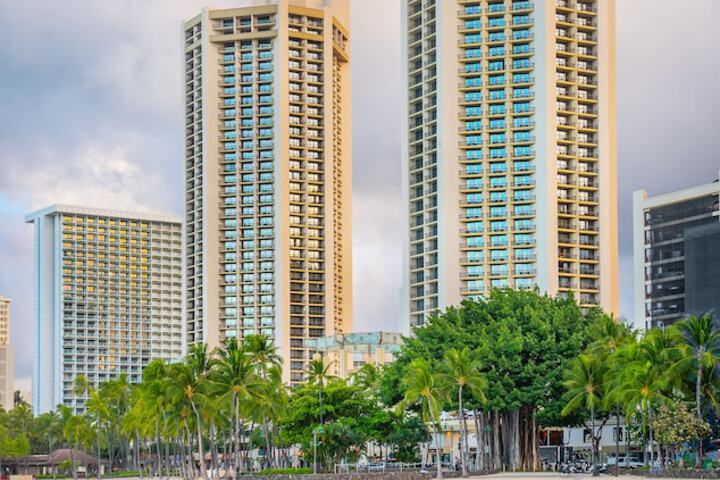 Hyatt Regency Waikiki Beach Resort & Spa