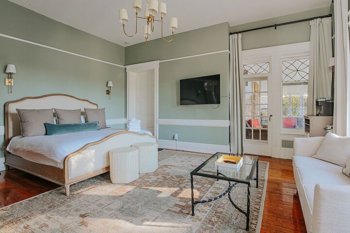 Room 65 of 145