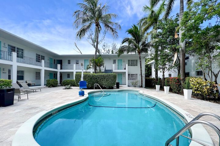 Pool 4 of 60