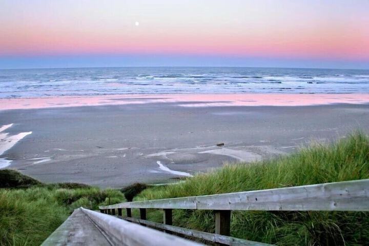 Seagrass Oceanfront Inn
