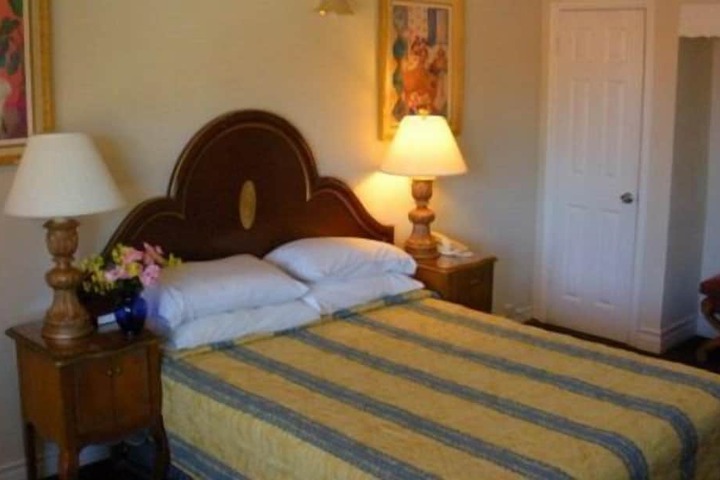 Travel Inn & Suites