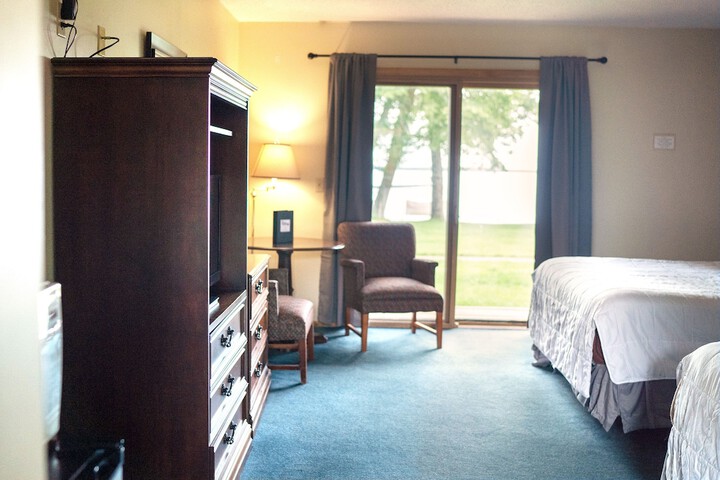 Room 65 of 146