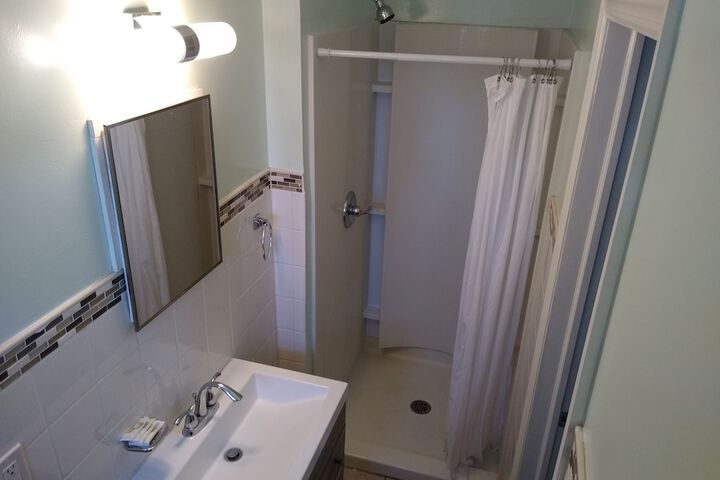 Room 9 of 15