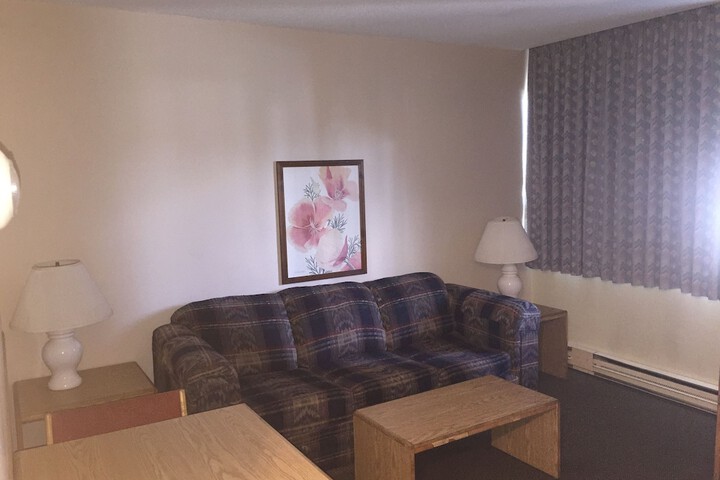 Room 12 of 20