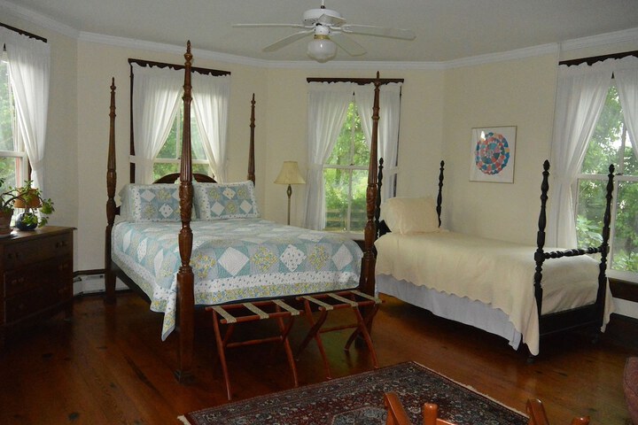 Room 15 of 31
