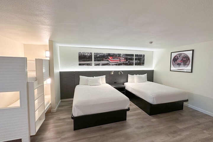 Room 46 of 85