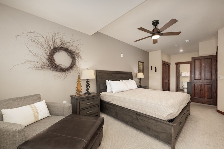 Cozens Pointe E 102 2 Bedroom Condo by RedAwning