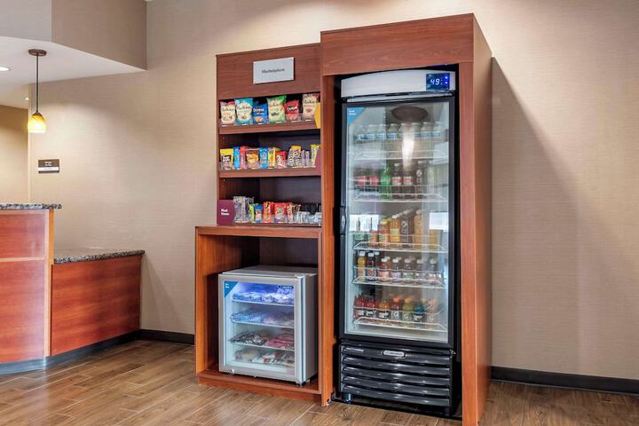 Comfort Suites Flowood - Jackson Airport (must meet transportation requirement)