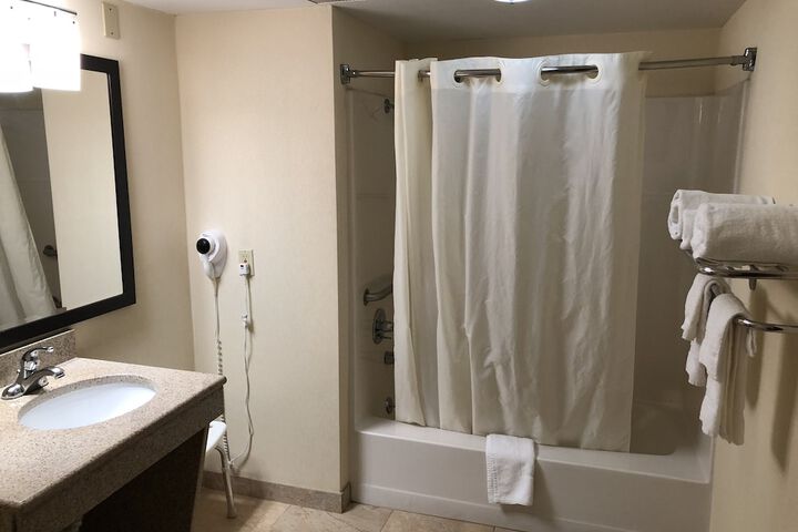 Room 3 of 22