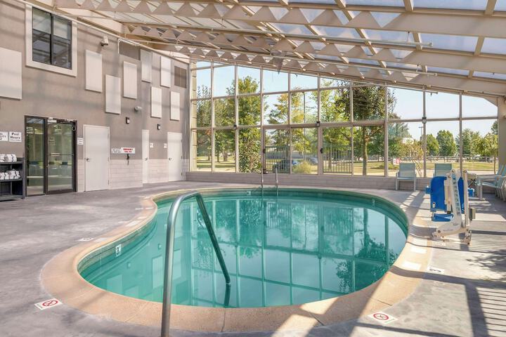 Pool 6 of 45