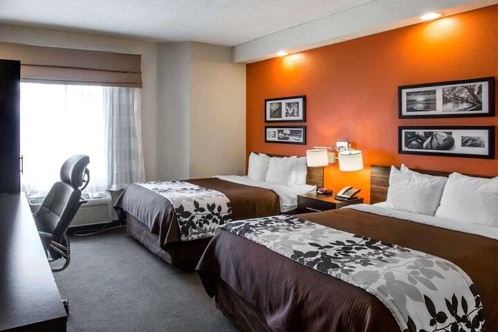 Room 18 of 33