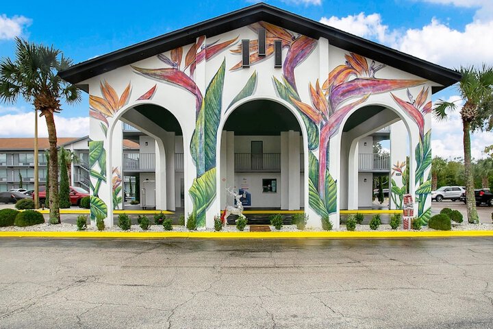 Hotel 4 of 51