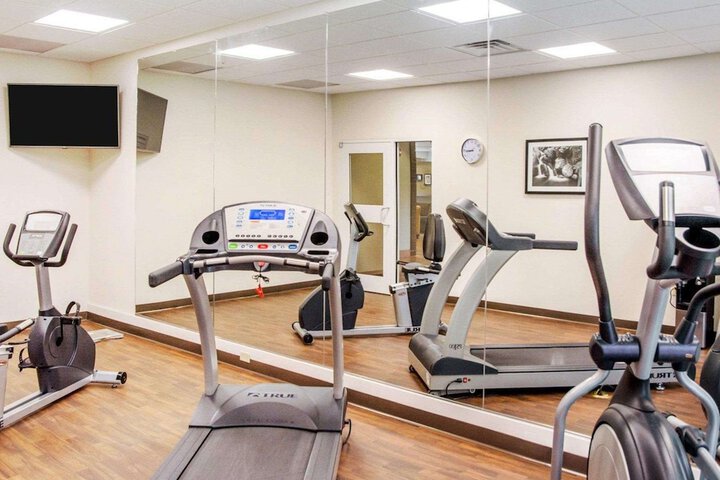 Sleep Inn & Suites Parkersburg - Mineral Wells