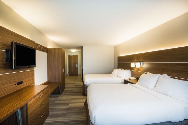 Holiday Inn Express & Suites Cedar City by IHG
