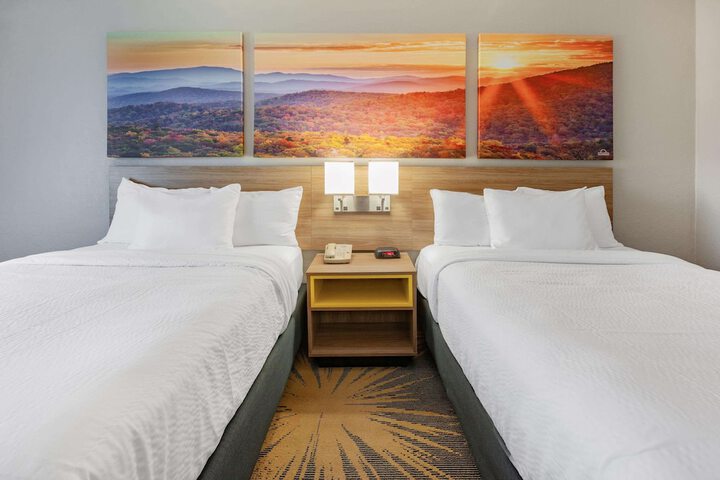 Room 19 of 25