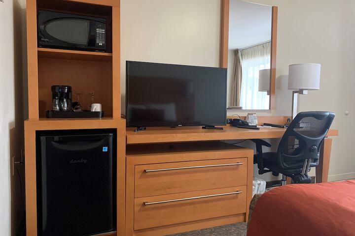 Room 9 of 34