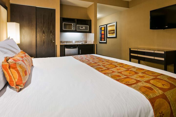 Room 14 of 25