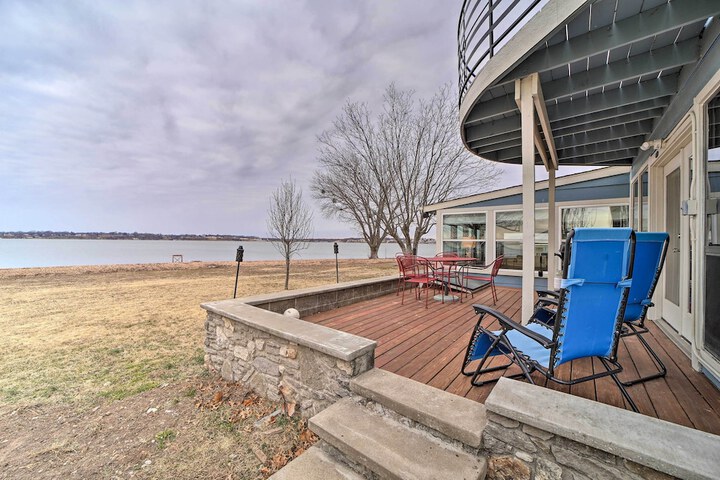 Private Beach: Waterfront Disney Getaway!