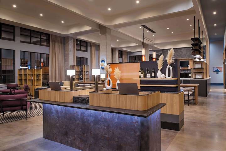Hotel Interior 8 of 52