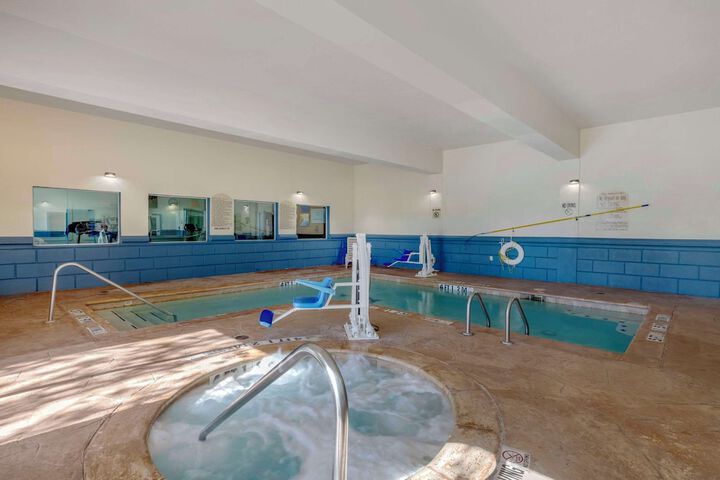 Comfort Suites Benbrook - Fort Worth Southwest