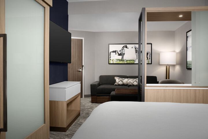 Room 19 of 28