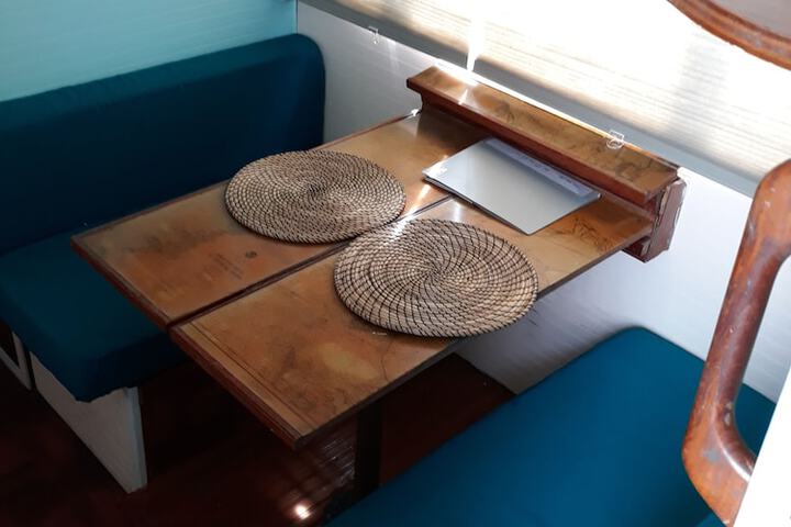 Room 83 of 142
