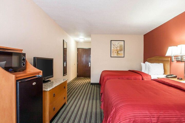 Room 8 of 19