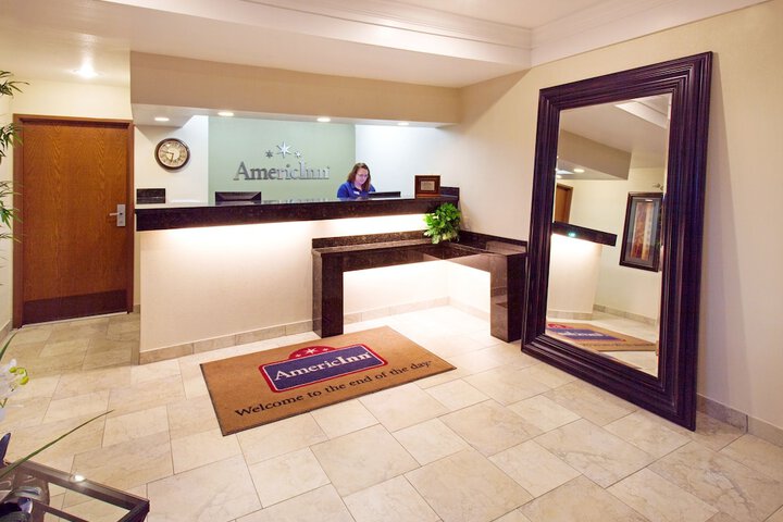 AmericInn by Wyndham Johnston Des Moines
