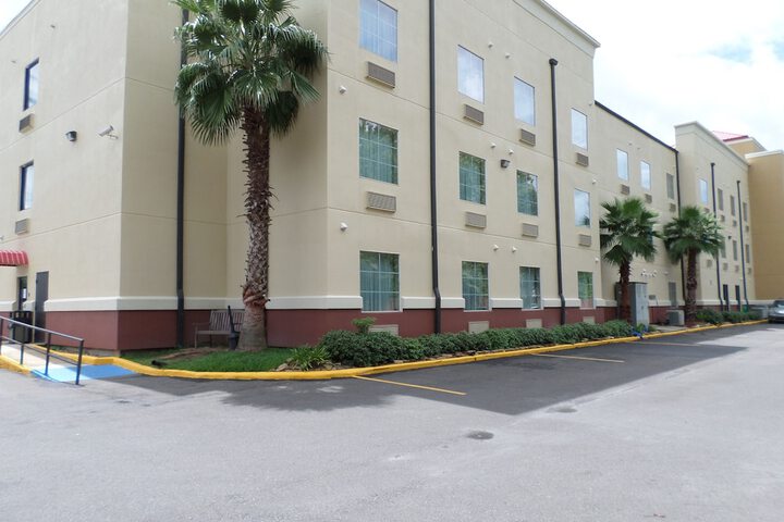 Property Grounds 36 of 36