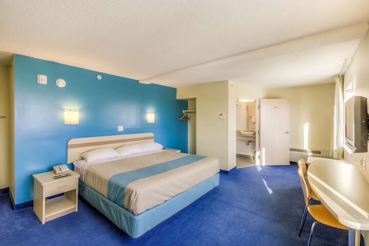 Room 27 of 31