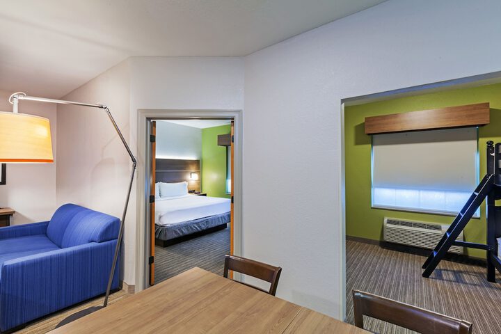 Room 18 of 49