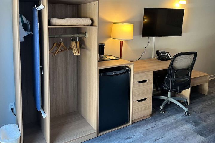 Room 47 of 71