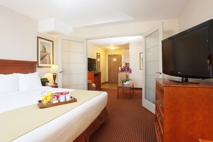 Room 18 of 33