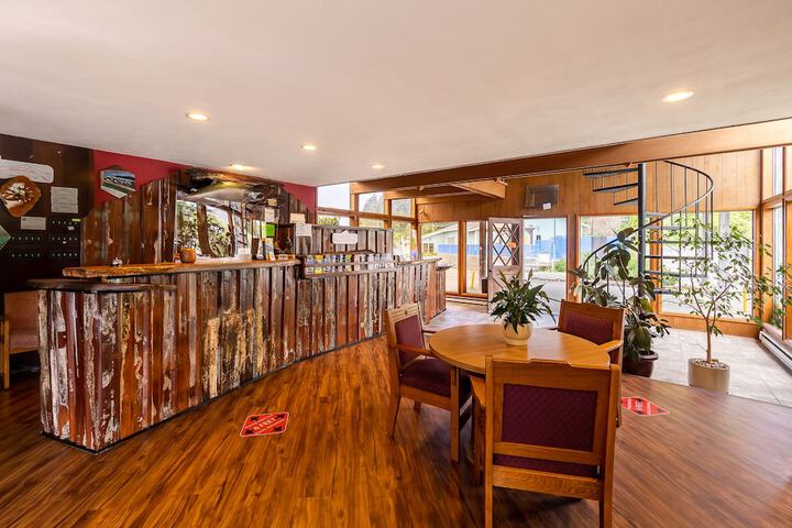 Hotel Interior 27 of 130