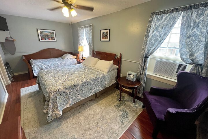 Room 25 of 100