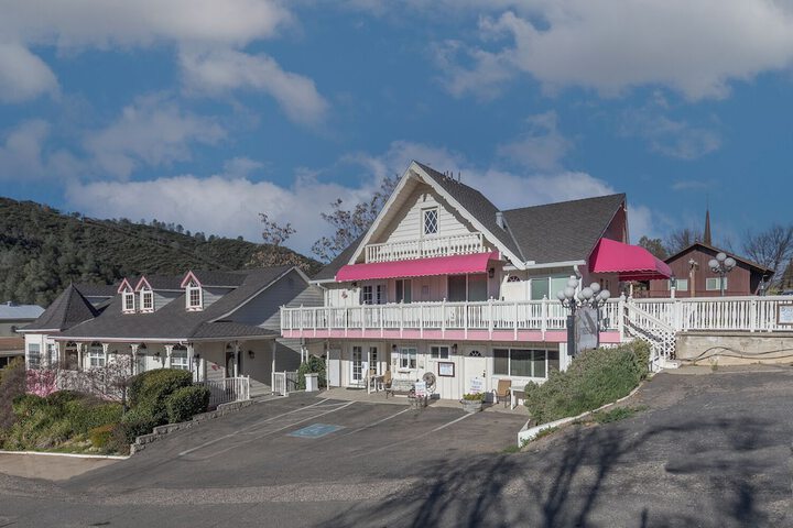 Hotel 1 of 71
