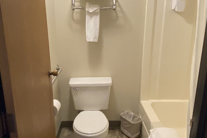 Room 31 of 38
