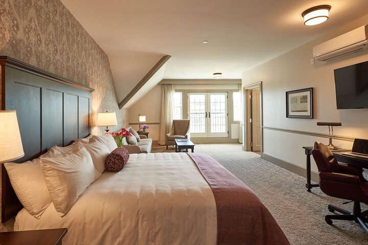 The Groton Inn