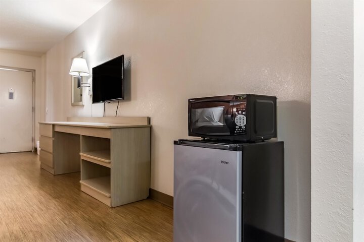 Room 33 of 39