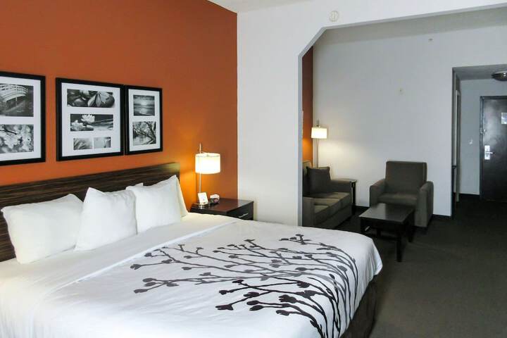 Room 17 of 63