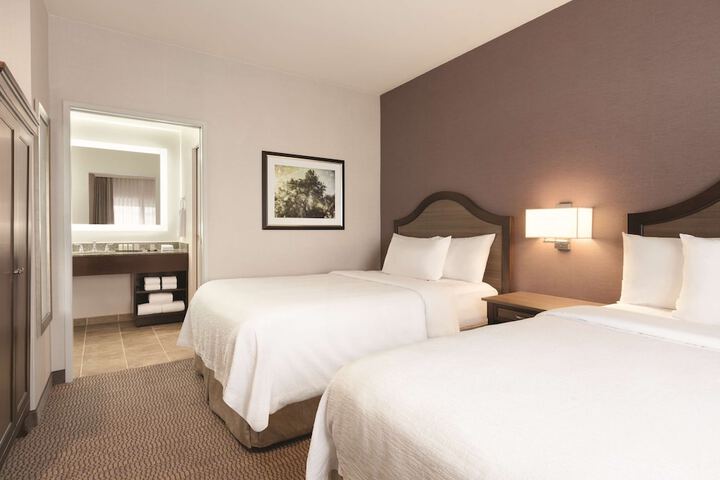 Room 16 of 38