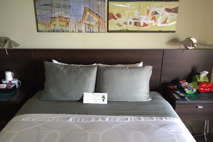 Room 22 of 47