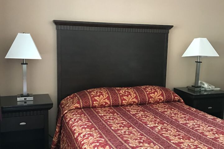 Room 17 of 25