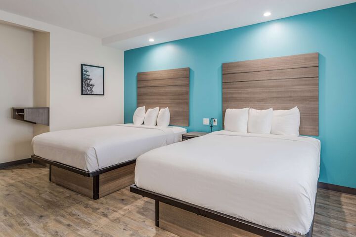 Room 21 of 38