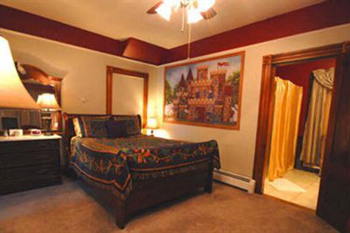 THE LION & THE ROSE B&B