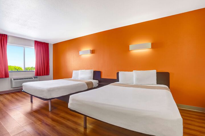 Room 22 of 46