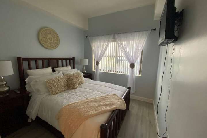 Uhost AI 2BR Condo Scenic Mountain Retreat