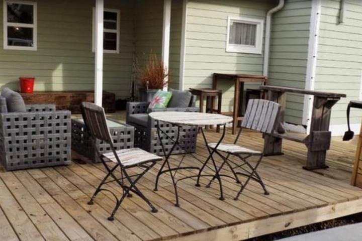 Sundeck 42 of 48