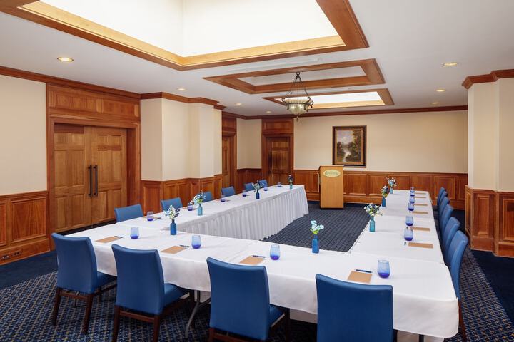 Historic Boone Tavern Hotel and Restaurant